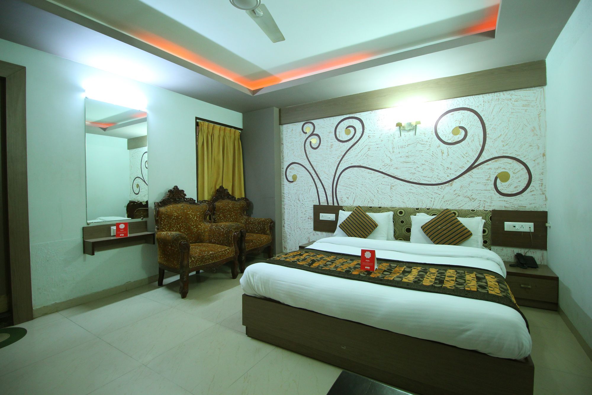 Oyo 4161 Hotel Shailly Inn Ahmedabad Exterior foto