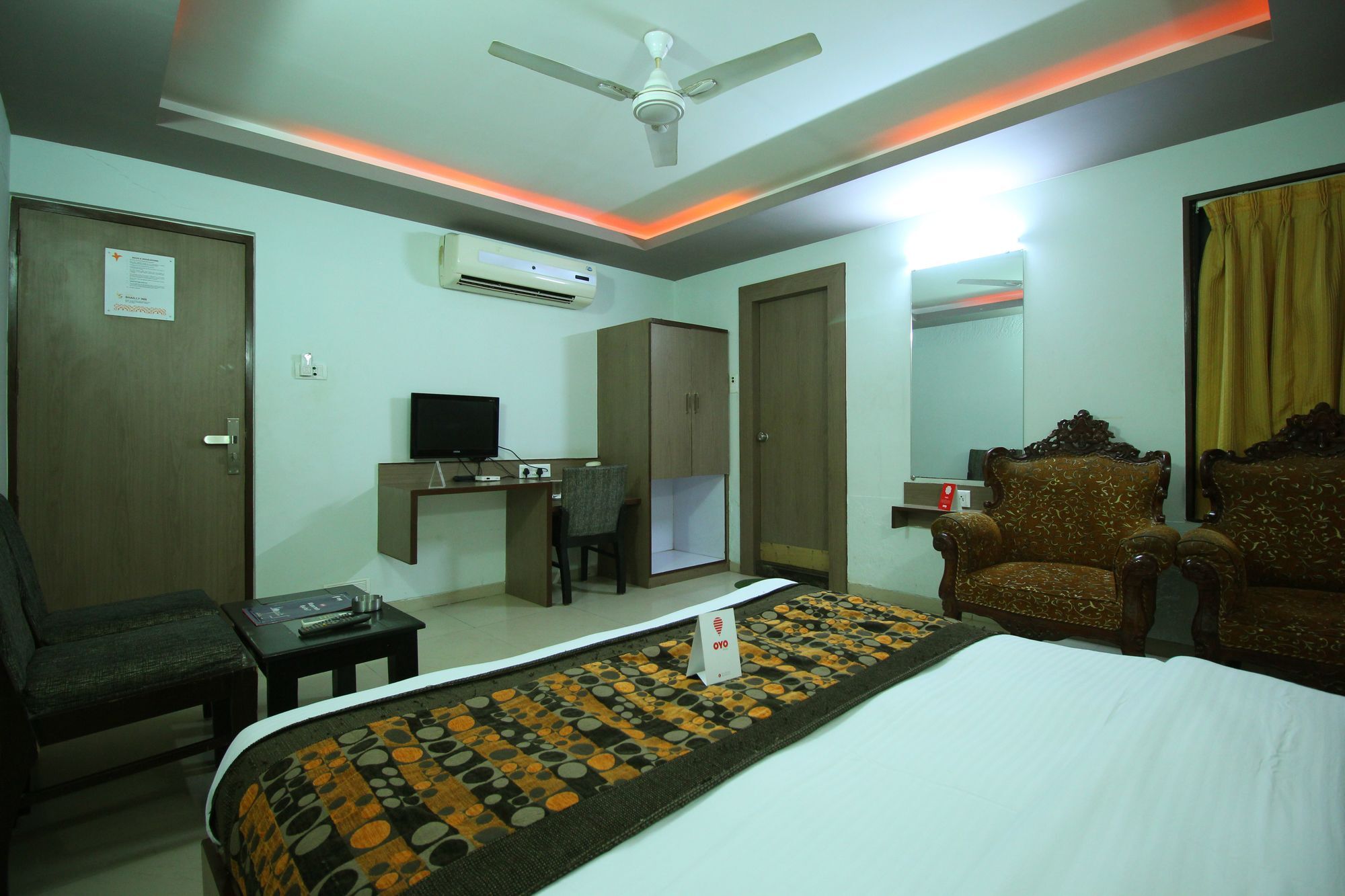 Oyo 4161 Hotel Shailly Inn Ahmedabad Exterior foto