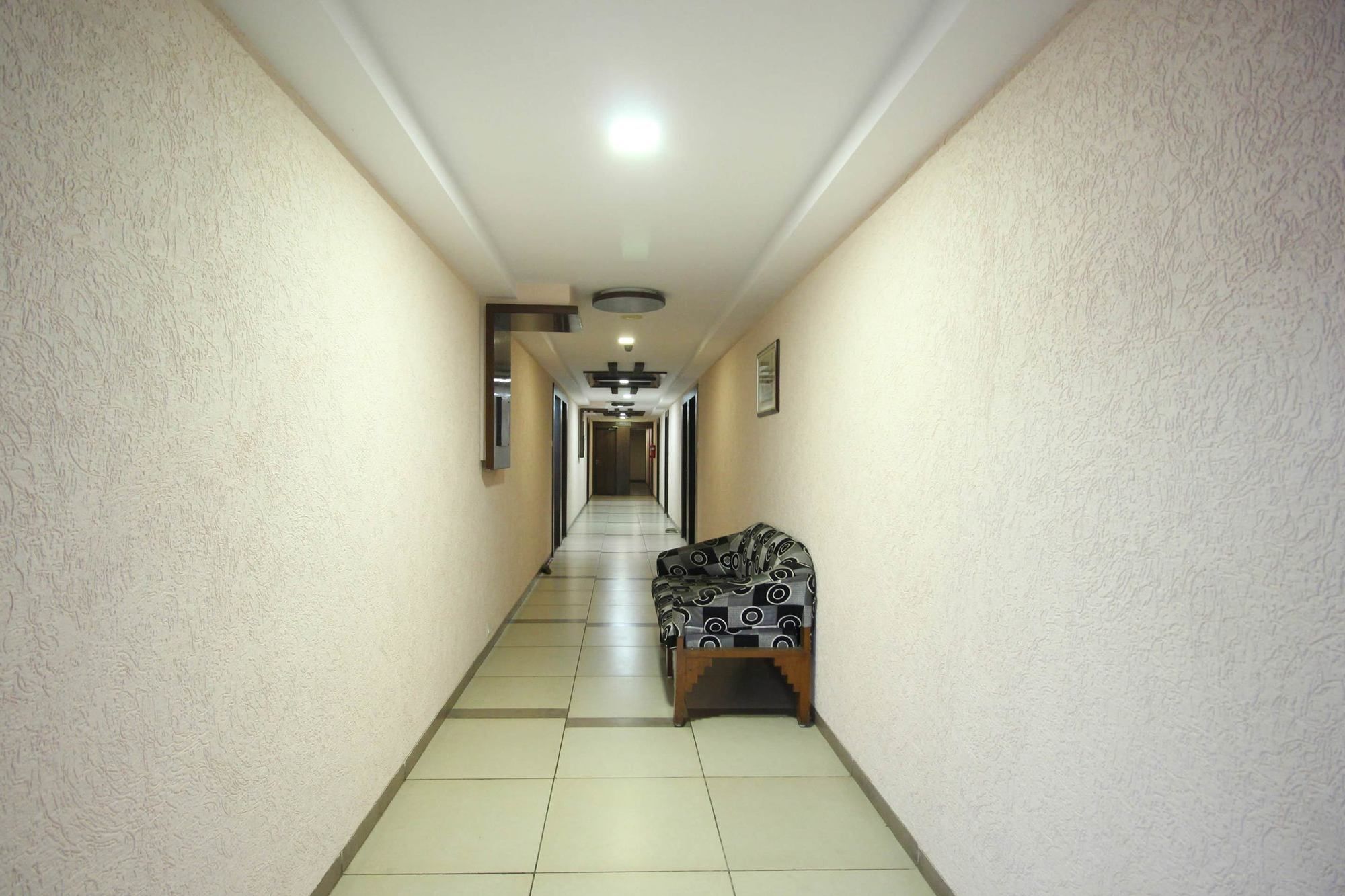 Oyo 4161 Hotel Shailly Inn Ahmedabad Exterior foto
