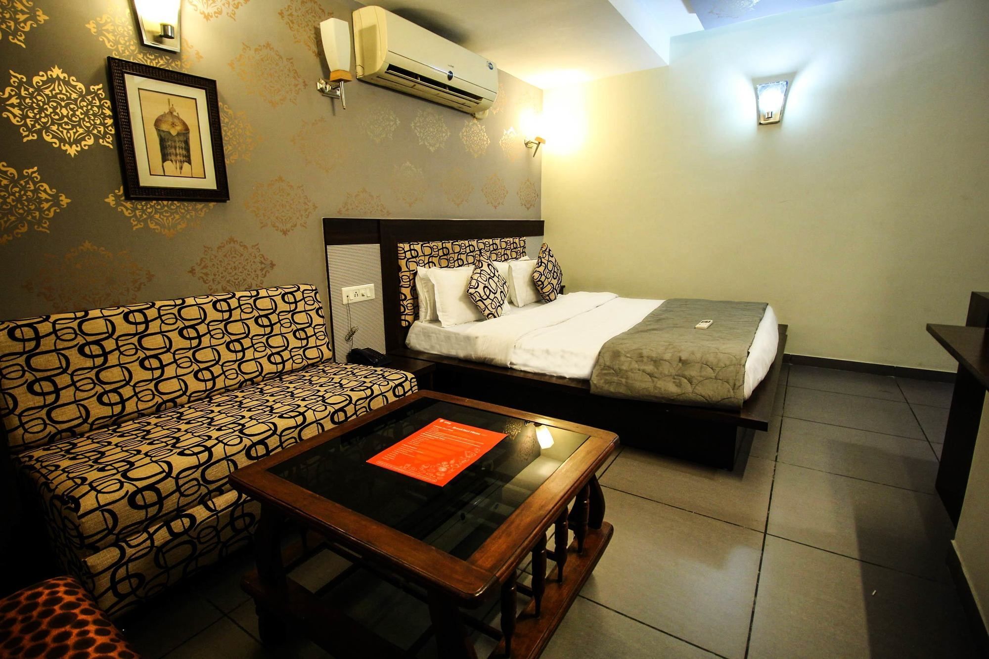 Oyo 4161 Hotel Shailly Inn Ahmedabad Exterior foto